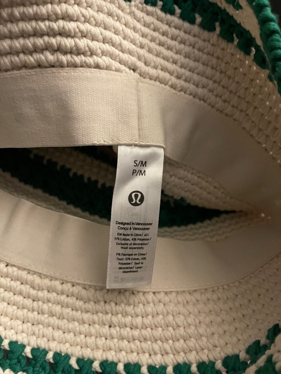 Lululemon Cotton Crochet Women\'s Bucket Hat Ivory & Raceway Green Size S/M RARE main image 4